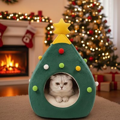 niche pour chat sapin noël avec chat blanc allongé dedans 2