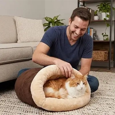 lit chat sac couchage marron humain chat salon 