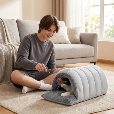 lit pour chat tunnel semi-fermé gris enfant chat jouant