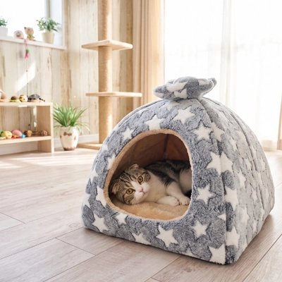 niche à chat dôme étoiles chat allongé curieux 