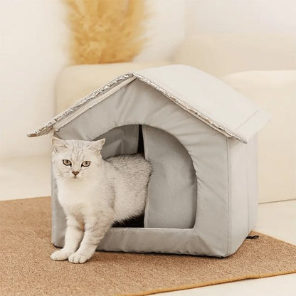 niche à chat extérieur imperméable avec chat debout         