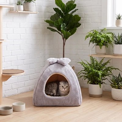 niche pour chat grise triangle décoratif