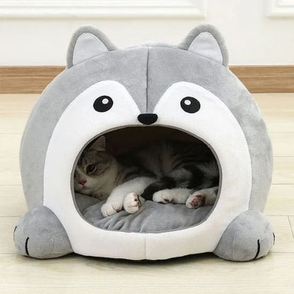 niche pour chat grotte husky gris avec chat allongé dedans 2