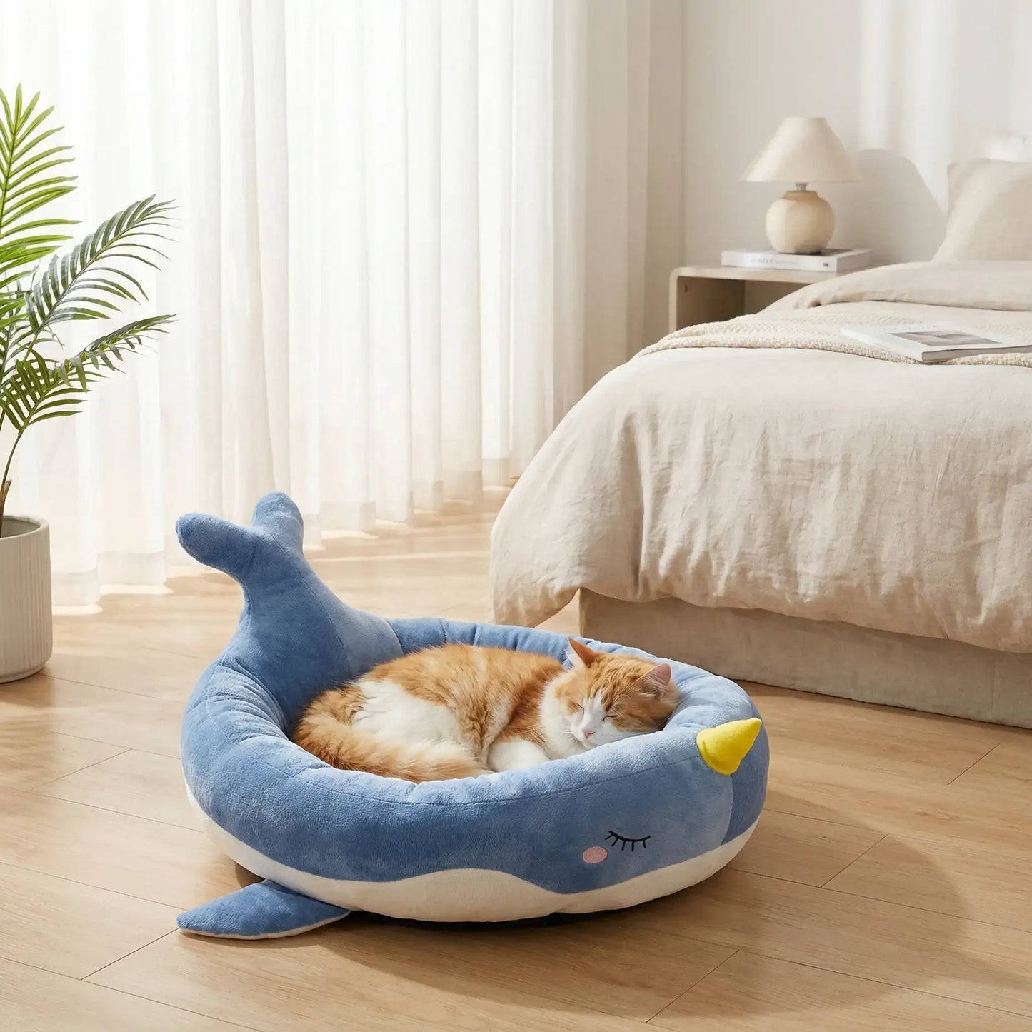 panier chat baleine bleue avec chat endormi 