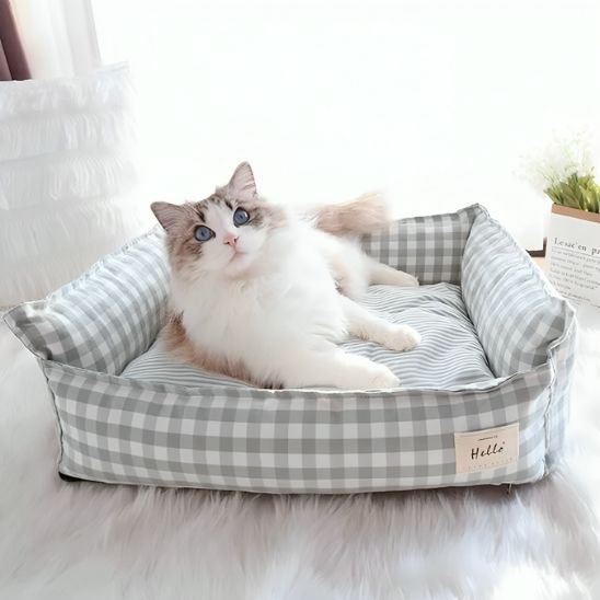 panier chat carreaux vichy vert doux avec chat 2