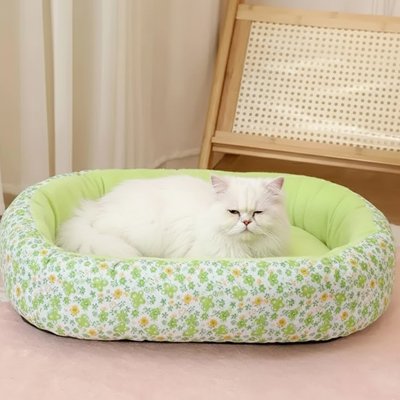 panier chat fleuri vert avec chat 
