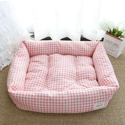 panier chat housse rose carreaux 