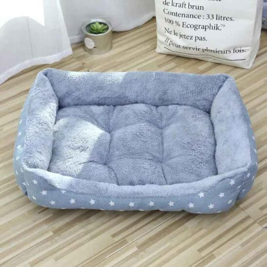 panier pour chat rectangulaire gris motifs étoiles