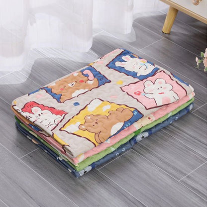 tapis rafraichissant chat motifs divers empilés