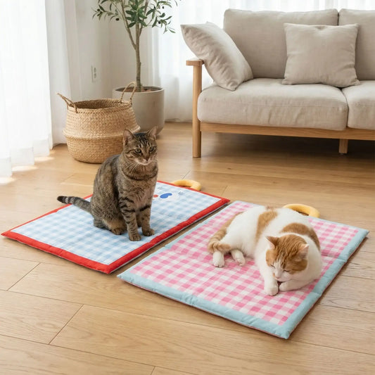tapis rafraichissant chat pliable avec deux chats 