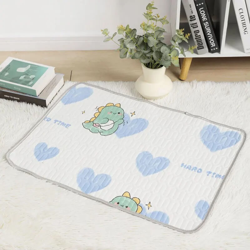 tapis rafraichissant chat soie latex coeurs dinosaures